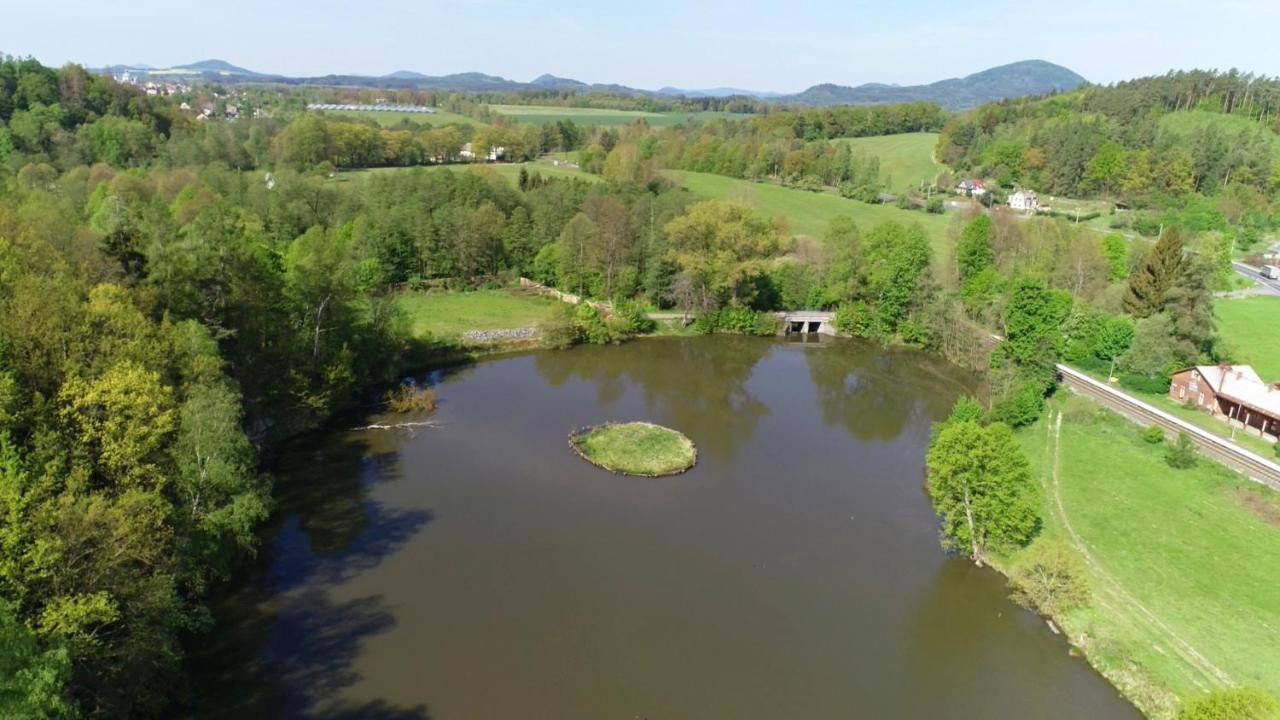 Penzion A Restaurace Lemberk Jablonné v Podještědí Dış mekan fotoğraf